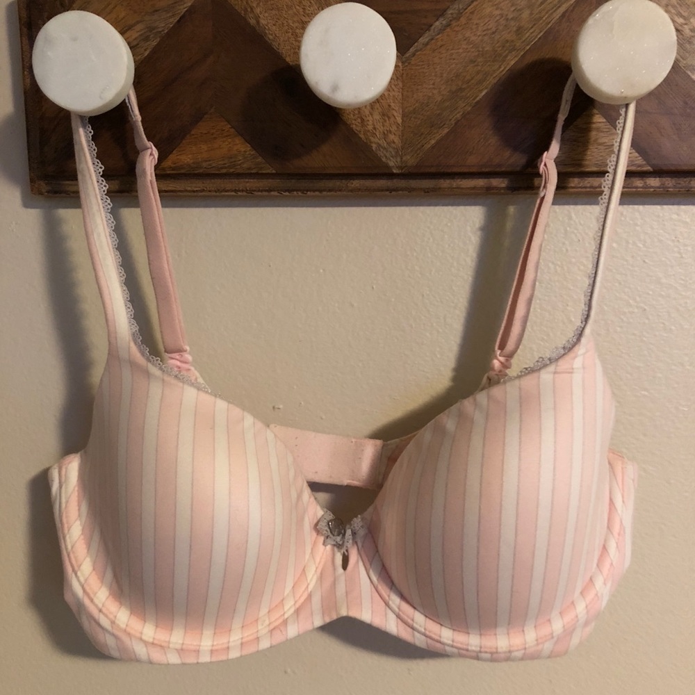 Body by Victoria’s Secret bra